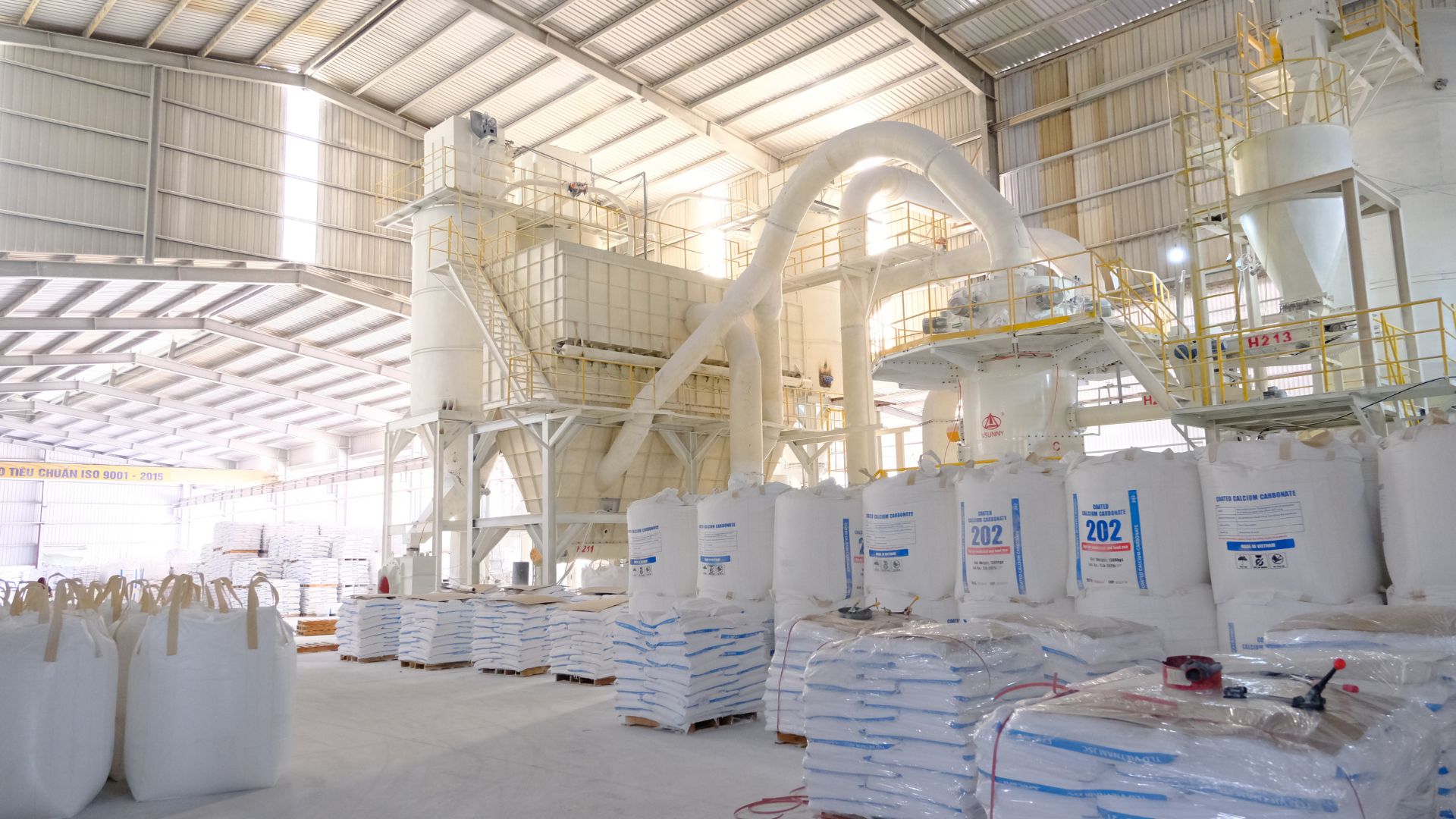Dry grinding production for manufacturing Ground calcium carbonate